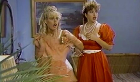 赤いバラフックアップとともに角質年上のカップル 無料 アダルト サイト 女性