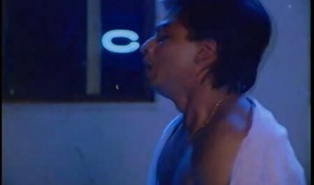 温泉性の下の太陽とエミリーグレーかわいいです あだると 動画 女子