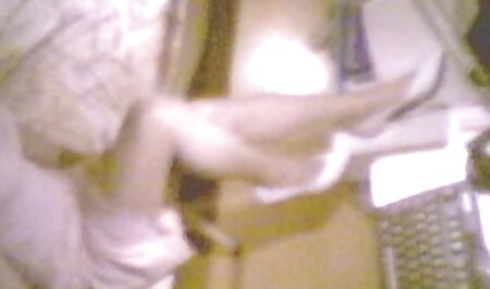 安っぽいブロンド。 av 無料 女性 用 ひも ゼロ