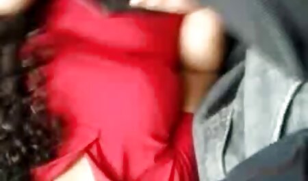 大きな黒いコックを絞ろうとしている レズビアン ポルノ ビデオ