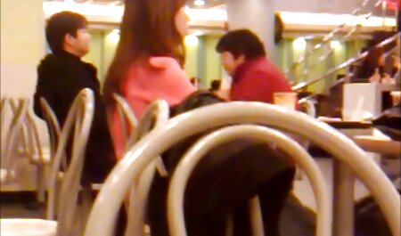 熟女は幅を結ぶ方法を示しています av 無料 動画 女性